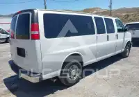 2017 Chevrolet Express photo