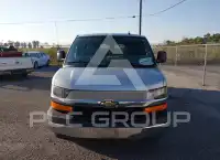 2017 Chevrolet Express photo