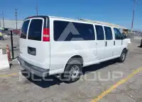 2017 Chevrolet Express photo