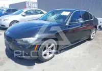 2017 BMW 330 фото