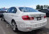 2017 BMW 330 photo