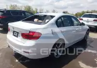 2017 BMW 330 photo