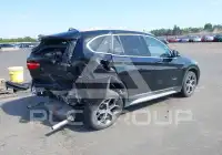 2017 BMW X1 фото
