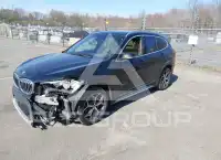 2017 BMW X1 фото