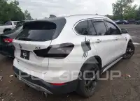2017 BMW X1 фото