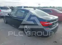 2017 BMW 750 фото
