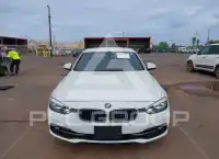 2017 BMW 330 photo