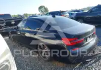 2017 BMW 750 фото