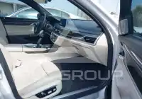 2017 BMW 750 фото