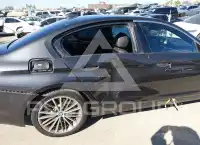 2017 BMW 530 фото