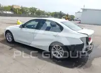 2017 BMW 320 photo
