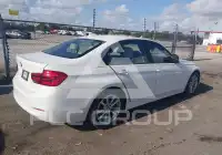 2017 BMW 320 photo