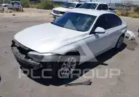 2017 BMW 320 photo