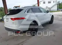 2017 Jaguar F-PACE photo