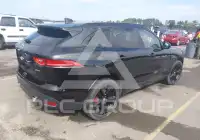 2017 Jaguar F-PACE photo