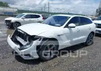 2017 Jaguar F-PACE photo