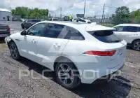 2017 Jaguar F-PACE photo