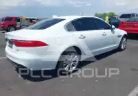 2017 Jaguar XF фото