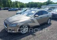2017 Jaguar XF photo