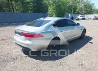 2017 Jaguar XF photo