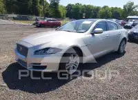 2017 Jaguar XJ photo