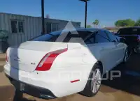 2017 Jaguar XJ photo
