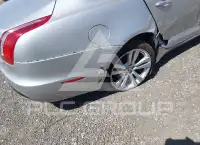 2017 Jaguar XJ photo