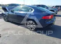 2017 Jaguar XE фото