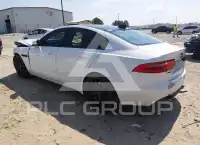 2017 Jaguar XE фото