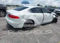 2017 Jaguar XE photo