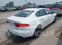 2017 Jaguar XE фото