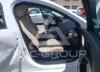 2017 Jaguar XE фото