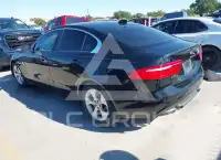 2017 Jaguar XE фото
