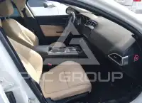 2017 Jaguar XE фото