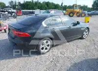 2017 Jaguar XE фото