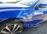 2017 Jaguar XE фото