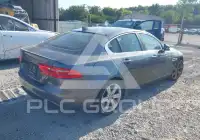 2017 Jaguar XE photo