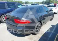 2017 Jaguar XE фото