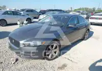 2017 Jaguar XE photo