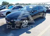 2017 Jaguar XE фото