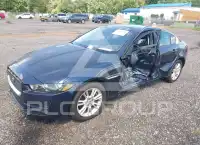 2017 Jaguar XE photo