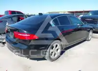 2017 Jaguar XE фото