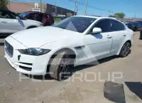 2017 Jaguar XE фото