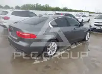2017 Jaguar XE фото