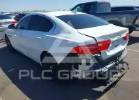 2017 Jaguar XE фото