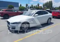 2017 Jaguar XE фото
