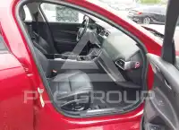 2017 Jaguar XE photo