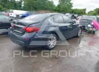 2017 Infinity Q70 photo