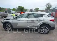 2017 Infinity QX30 фото