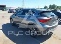 2017 Infinity QX30 photo